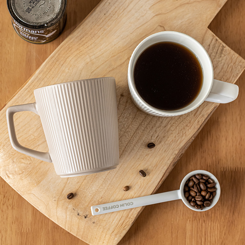 1Pc 500 ミリリットルエンボスセラミックミルクコーヒー - Coffee Equipment Gift のレビューと価格